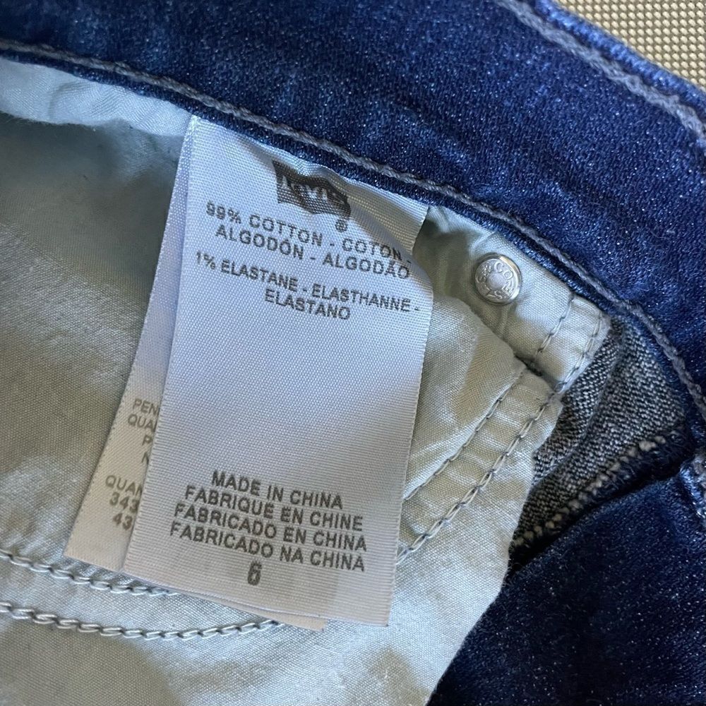Levi’s Vintage Dark Denim Cuffed Capri Jeans Women’s Size 6 - Picture 10 of 10